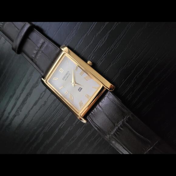 🔥Mint Condition - Rare Vintage Seiko Slim Tank Men's Leather‎ Watch
